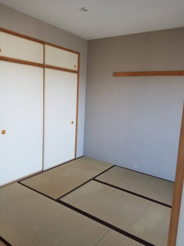 クロス貼替え